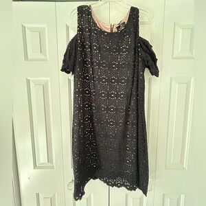 Women’s plus Black Sheath Dress Cold Shoulder Midi